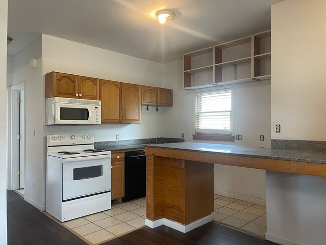 Photo - 321 E College St Unit Apt. B