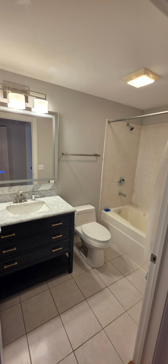 Photo - 8440 Callie Ave Unidad 406 Rental