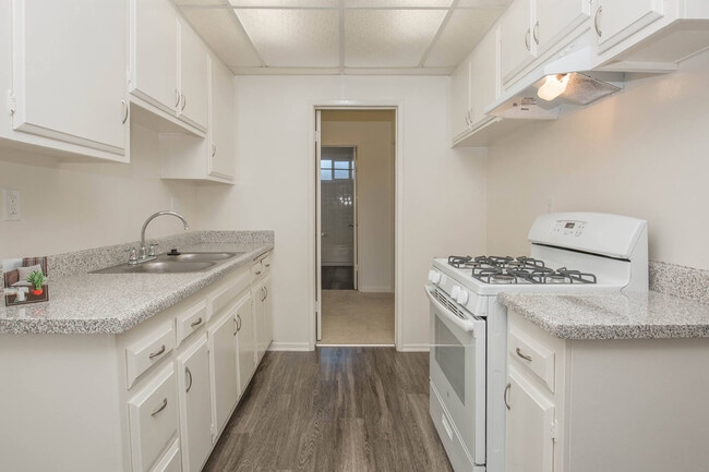 Photo - Casa Madrid Apartment Homes