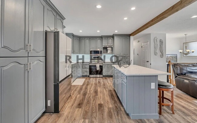 Photo - 9218 Laura Anne Wy.