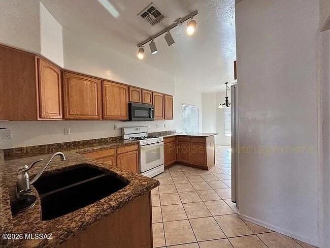 Photo - 1037 S Speckled Stone Way