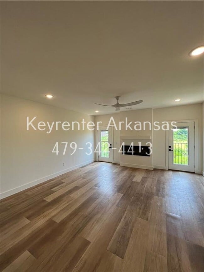 Photo - SW Livingston Sq Duplex Unit 2
