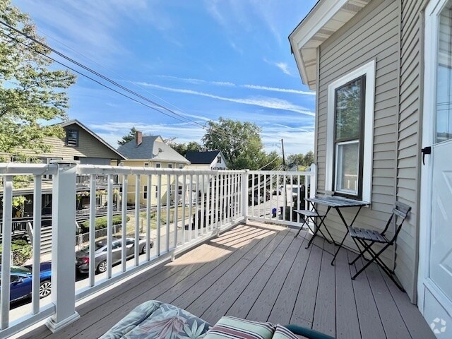 Building Photo - 45 Riverdale St Unit 2 Rental