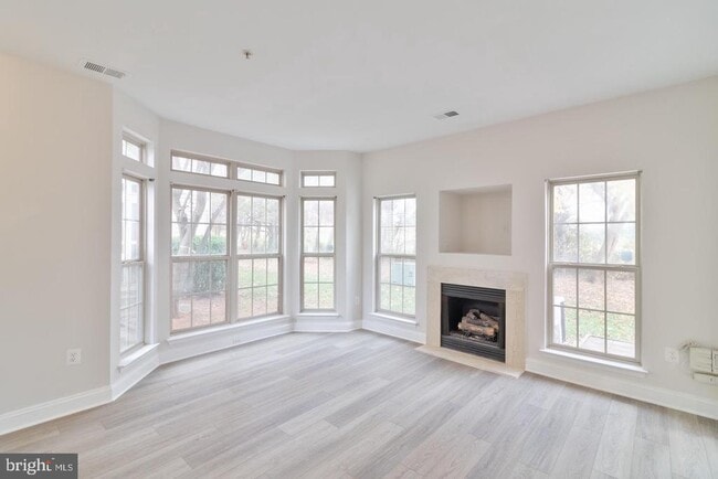 Building Photo - 21174 Domain Terrace