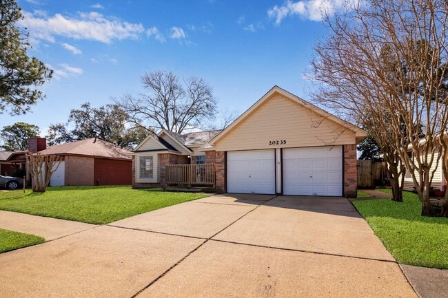 Photo - 20235 Apache Gardens Ln