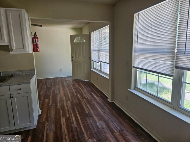 Photo - 103 Simmons Rd