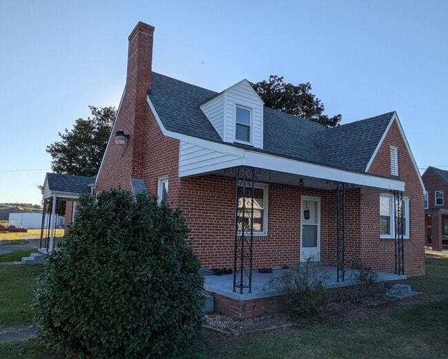 Photo - 107 N Church St