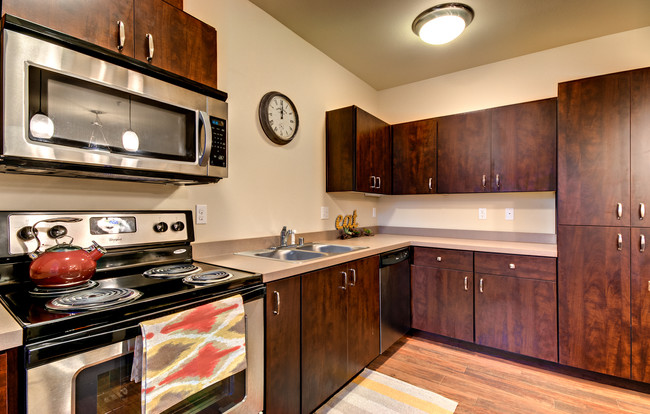 Cedar 2bed 2bath - Creekside Village Rental