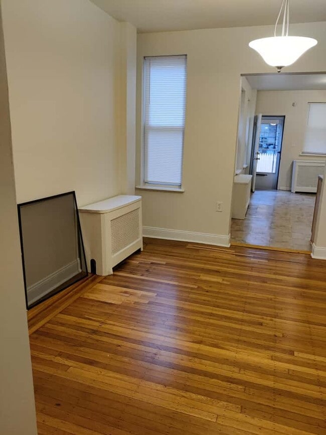 Photo - 6133 Elmwood Ave