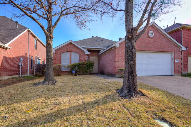 Building Photo - 7977 Glenway Dr Rental