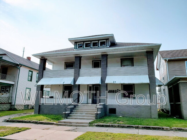 Building Photo - 129 W Hendricks St Unit 2