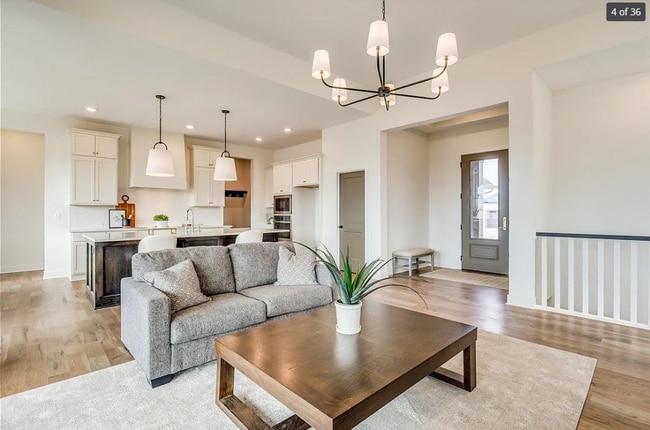 Photo - 113 N Ciderbluff St