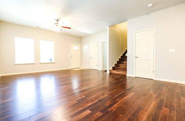 Photo - 509 E Madison St