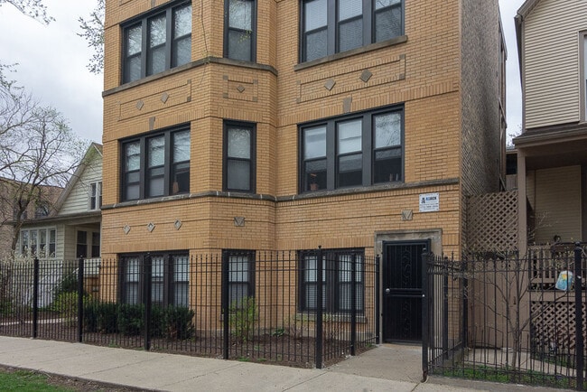 Photo - 2228 N Sawyer Ave Condo Unit W3