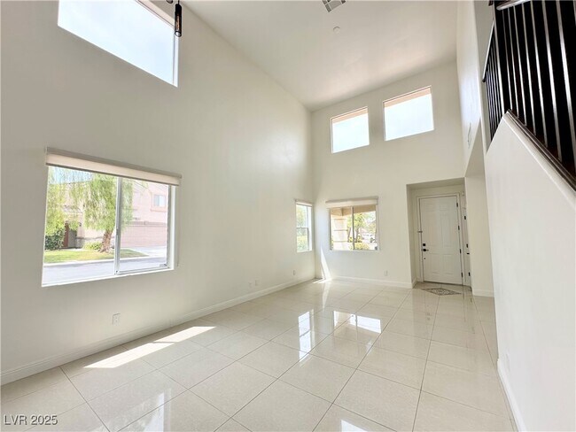 Photo - 283 Crooked Tree Dr