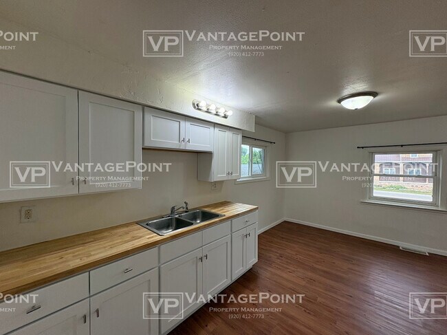 Photo - 707 Graves St