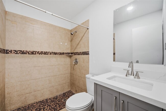 Photo - 2126 Quail Valley E Dr