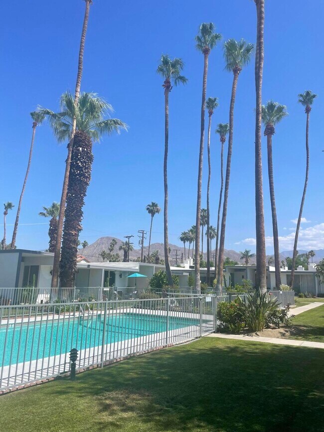 45301 Deep Canyon Rd Unit 20