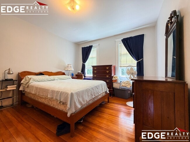 Photo - 241 Boylston St
