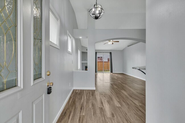 Photo - Amazing Floor Plan in Desirable Spanaway Neighborhood!
