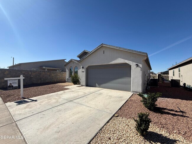 Photo - 429 Soleil Rd