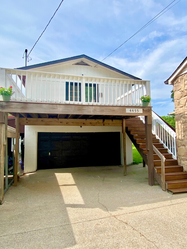 Building Photo - 4455 Pecan Valley Rd Rental