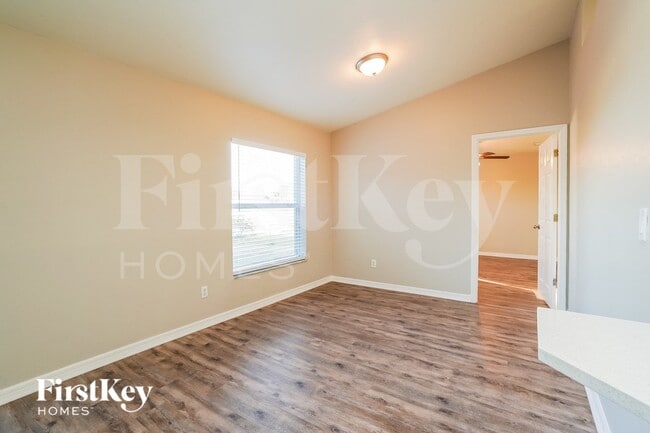 Photo - 2018 NW 9th Pl