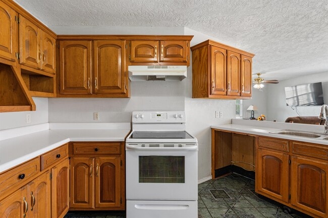 Photo - 201 Edward Dr