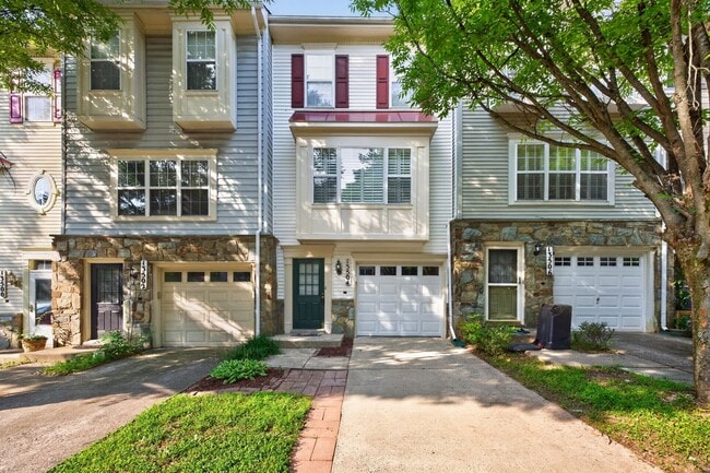 Building Photo - 13504 Hamlet Square Ct