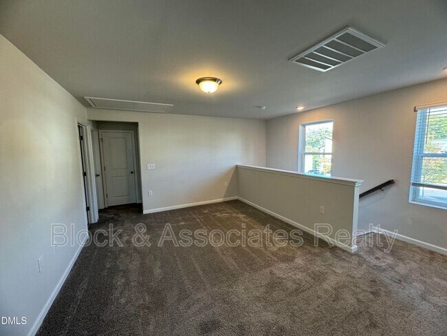 Photo - 442 Sustainable Wy