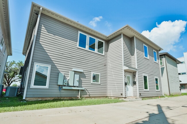 Photo - 3245 Dixie Dr Apartment Unit B