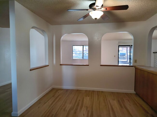 Photo - 1475 Godell St