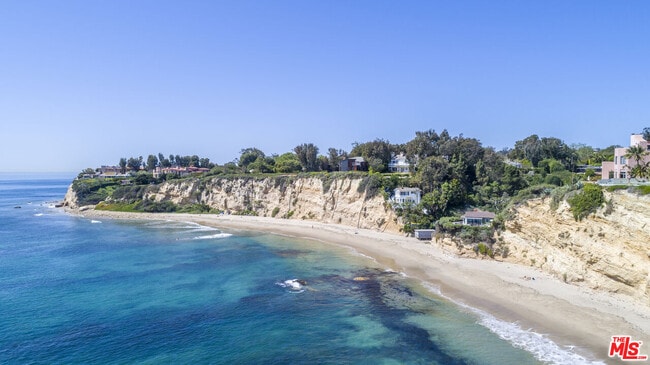 Photo - 6502 Dume Dr