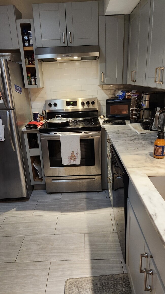 Photo - Eagle Bay Condominium