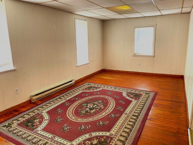 Living Room - 1720 Freeland Rd Unit #5