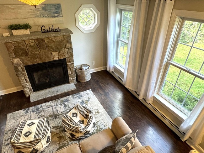 Photo - 415 Modoc Hl Rd