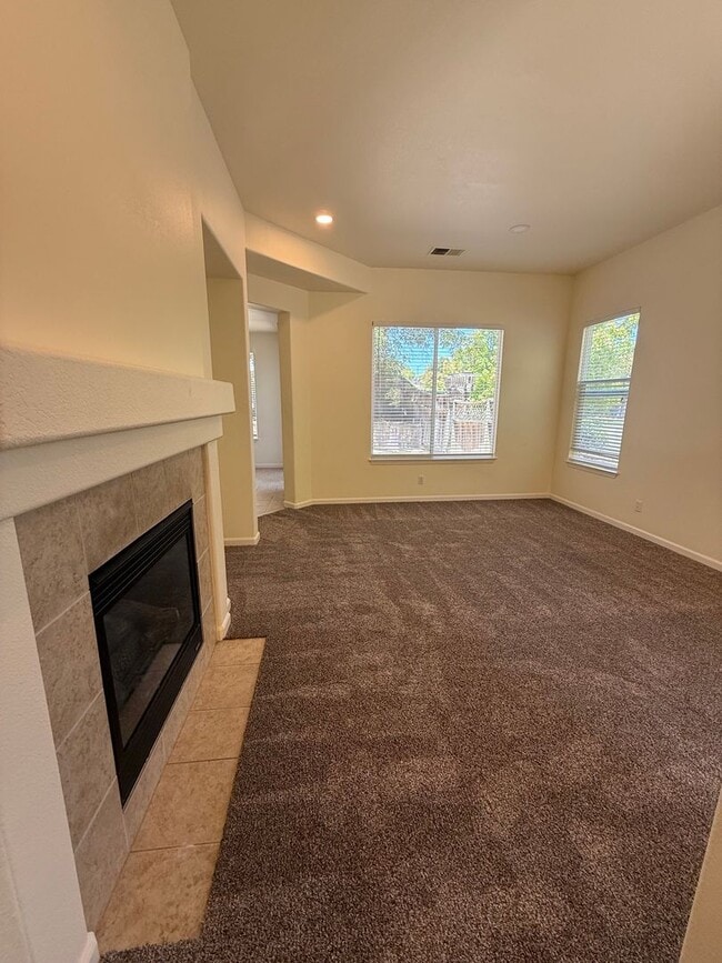 Photo - Three Bedroom/ 3 Bathroom Home for Rent in Rincon Valley!!!