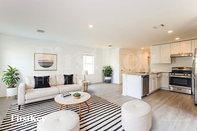 Photo - 8323 Piedra Medina