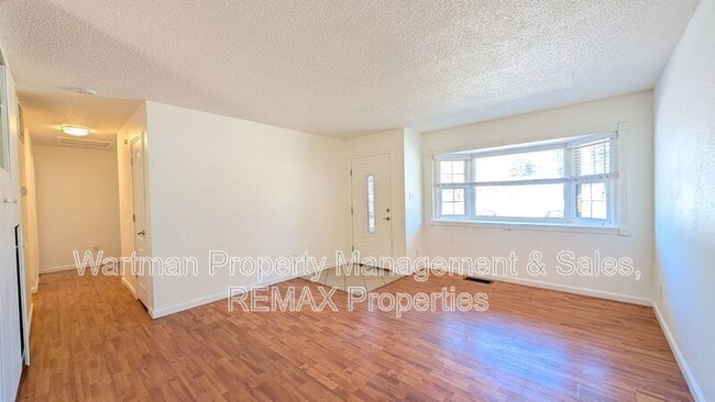 Photo - 3003 Gomer Ave