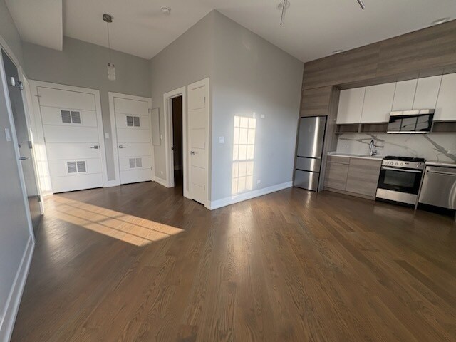 Photo - 1436 W Blackhawk St Unit 202