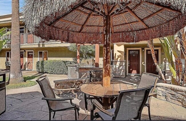 Photo - 800 N Mollison Ave