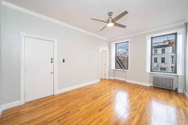 2260 First Avenue - 2260 First Avenue Unit 2