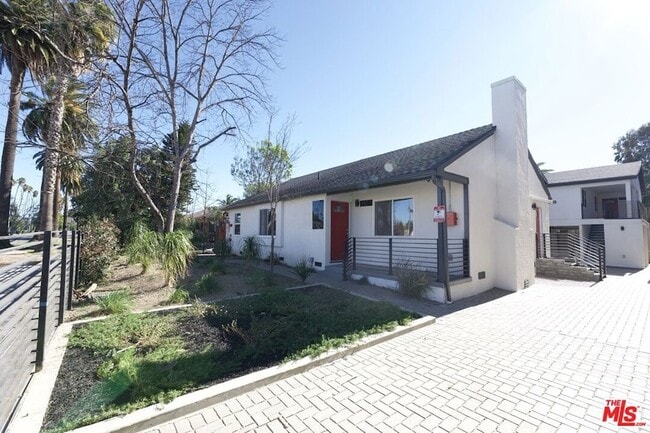 Photo - 17610 Sherman Way