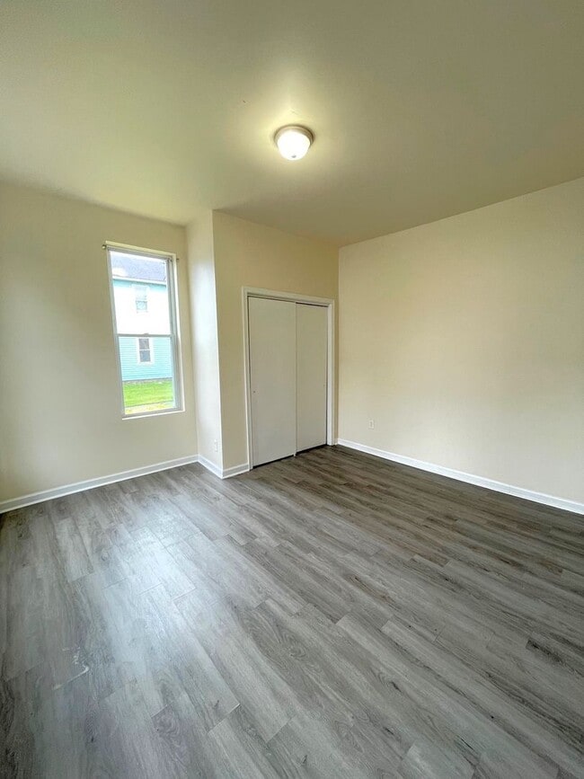 Photo - 334 Ann St Unit #1