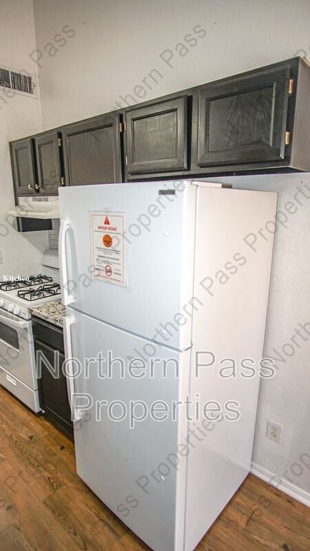 Photo - 2100 Robert Wynn St