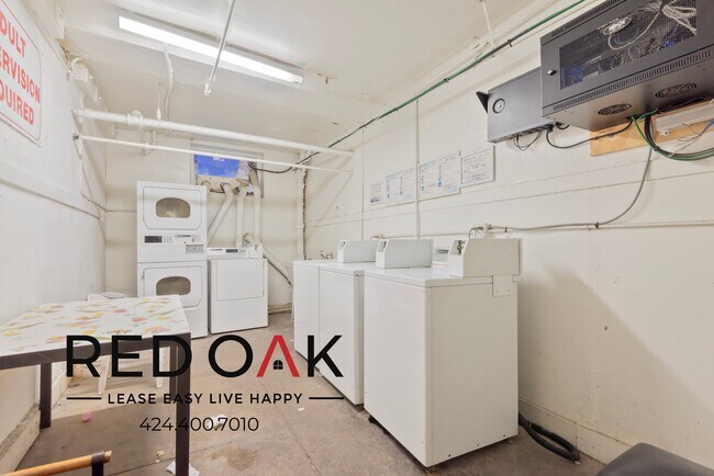 Photo - ~2 Weeks FREE~ Sunlit and Spacious Studio ... Unidad 308