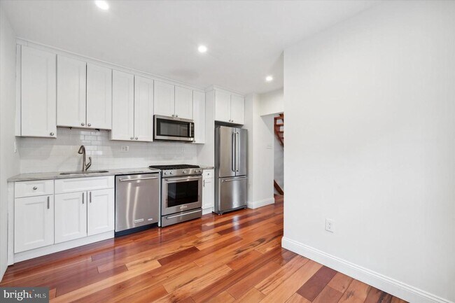 Photo - 910 Fitzwater St