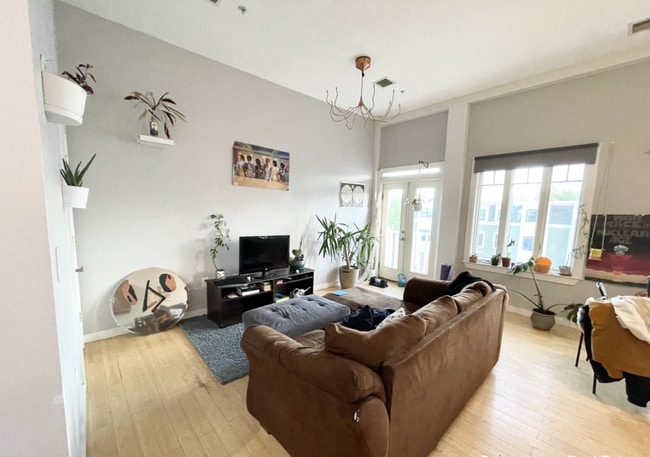 Photo - 1433 Tremont St Unit 3PH