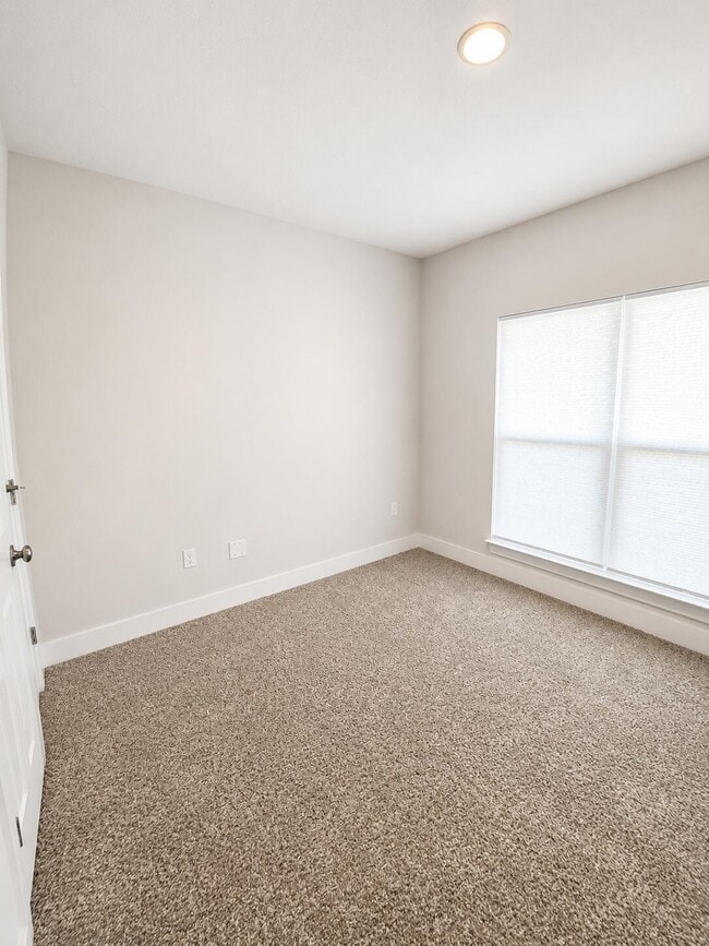 Photo - 734 Quintana St