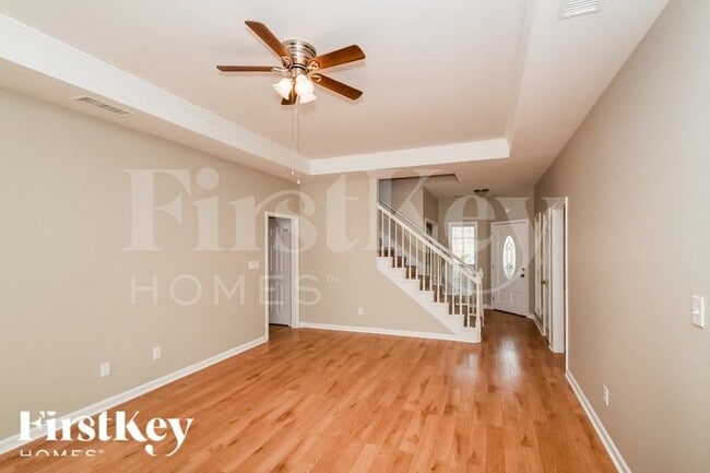 2005 Jackson Ln